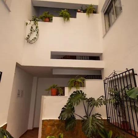 Precioso Piso De 3 Dormitorios, Cocina Y 1 Baño Apartamento Cómpeta